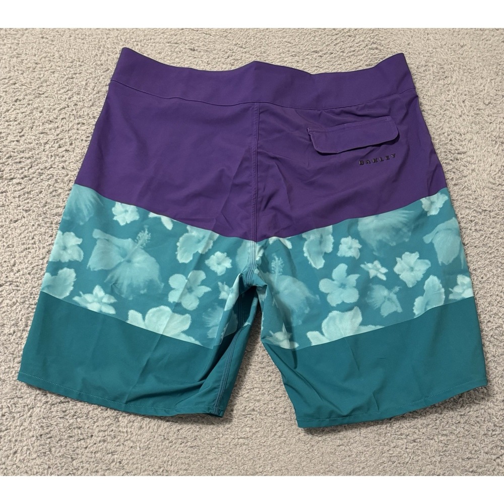 Oakley Board Shorts Men's Size 36 Performance Fit Beach Surf Swim‎ - Picture 6 of 6